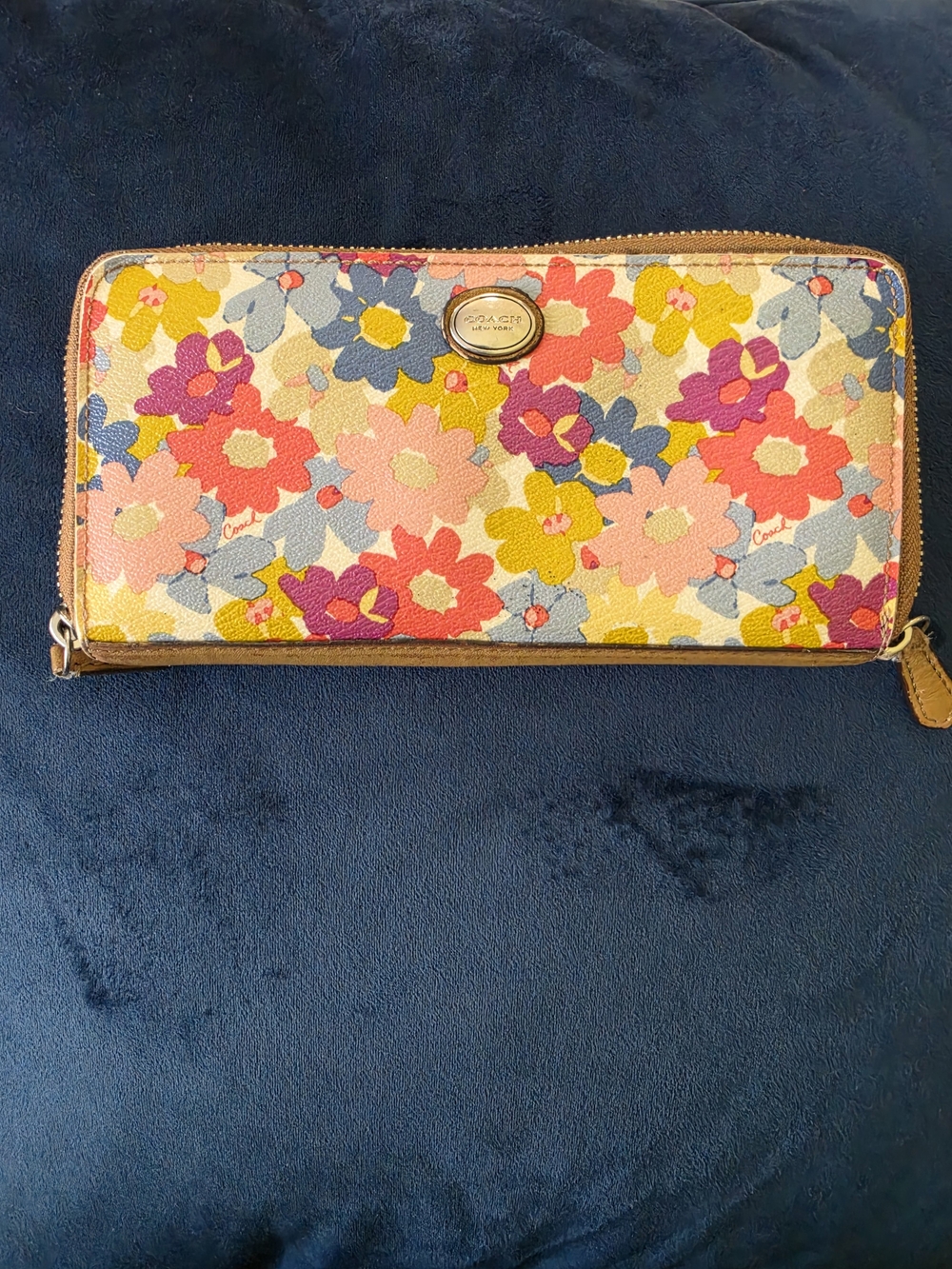 Coach Floral Zip-Around Wallet - Multicolor